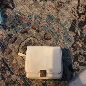 Baby pink crossbody bag with chain